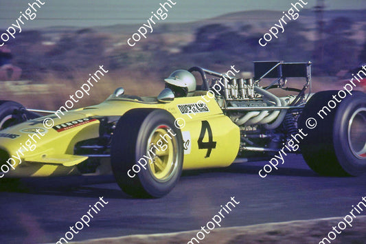 SS 1969 (thanks Colin Camp) John McNicol Lola T142