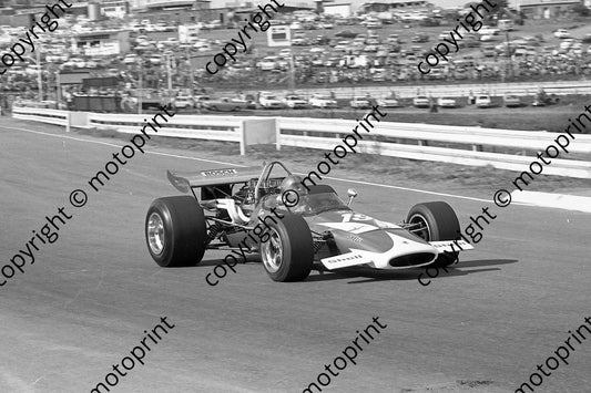 SS 19 Kipp Ackerman McL M10a Kya (permission Malcolm Sampson Motorsport Photography) 1972 (3)