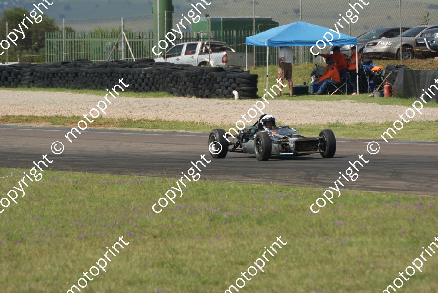 SS 71 Baillie Cooper T71 heat 1 nose damage(38)