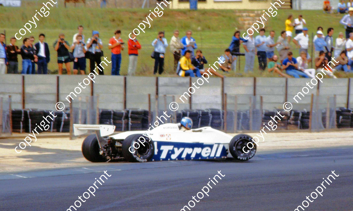 SS Borgudd Tyrrell 011 beached_ not sharp (18) (Thanks to Colin Burgess)