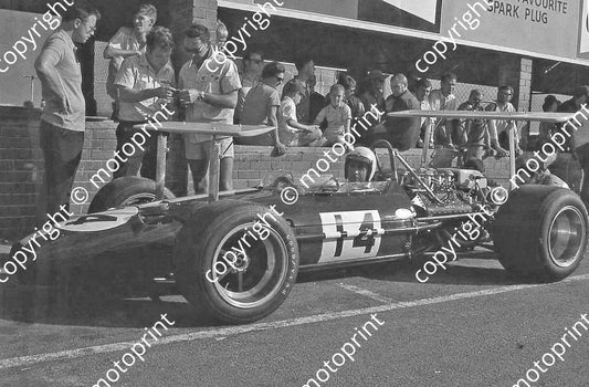 SS Brabham Brabham Cosworth BT26a  (Thanks to Ken Stewart)  (37)