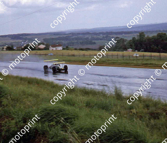 SS Brabham in the rain all wings BT26
