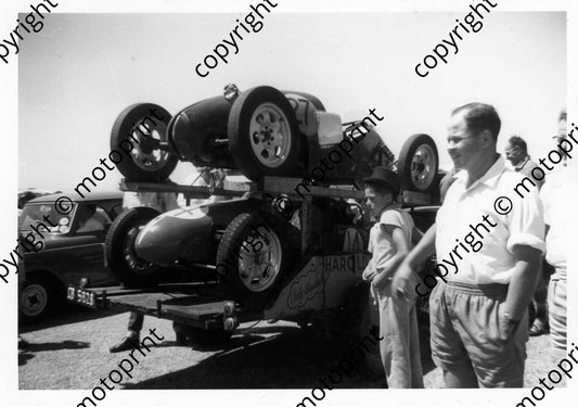SS Dennis Guscott Cheetah Norton, Lionel Rowe Cooper JAP double trailer St Albans sprint