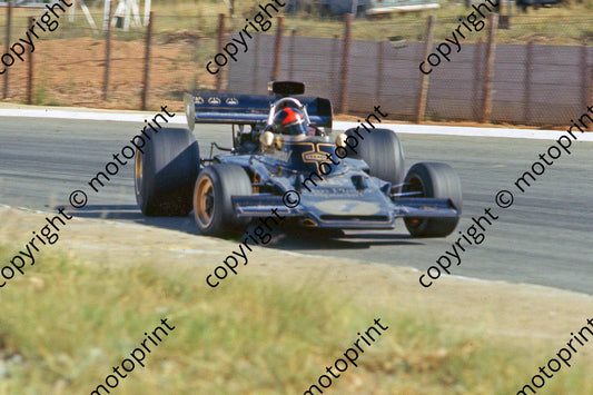 SS Emerson Fittipaldi sliding Lotus 72d Leeukop A4 edit not sharp 008