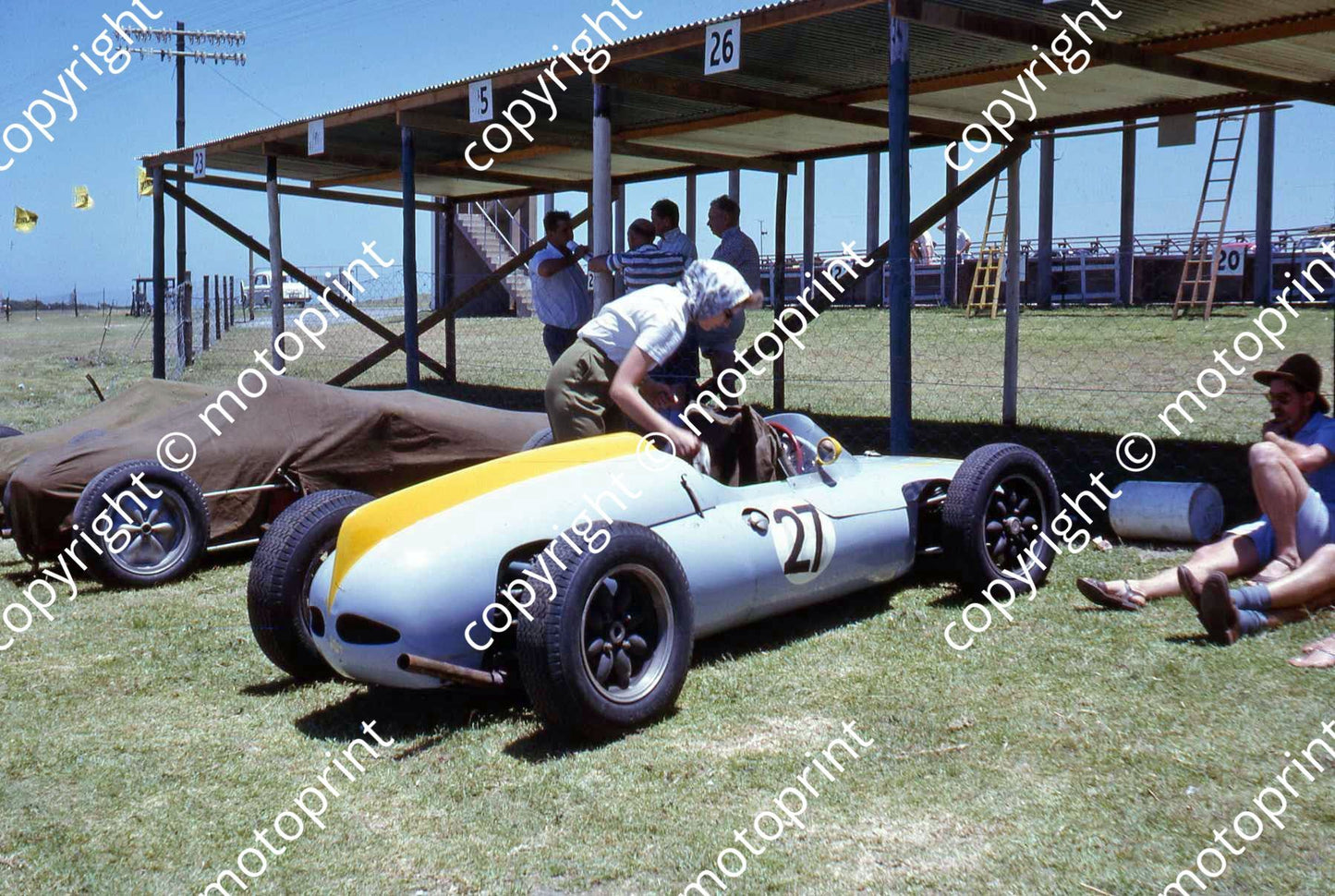 SS Fanie Viljoen's LDS Climax support race