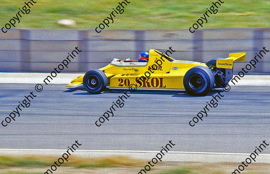 SS Fittipaldi in F7 race