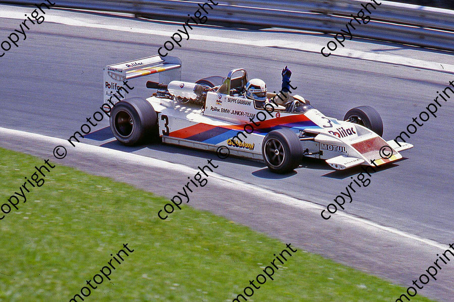 SS Gabbiani signalling March BMW 792 practice