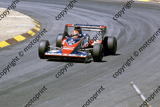 SS Giacomelli Toleman TG183b Leeukop