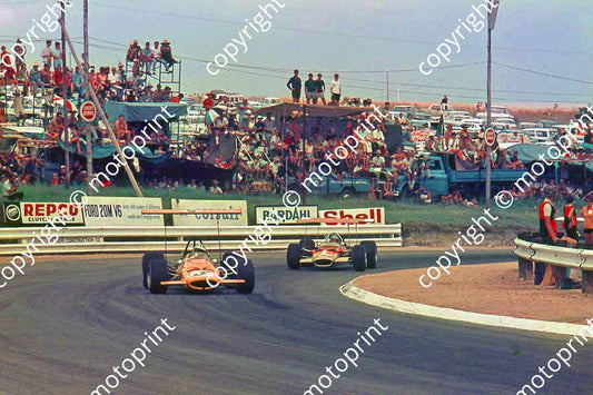 SS Hulme McLaren M7a_ Rindt Lotus 49 Clubhouse (Thanks to Ken Stewart)  (21)