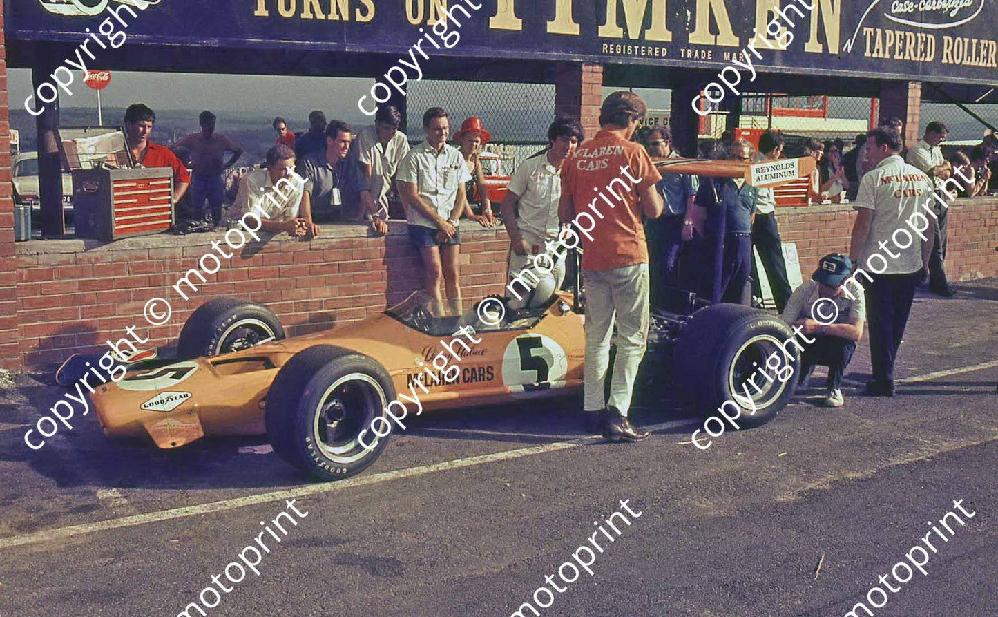 SS Hulme McLaren M7a note Howden Ganley mech (Thanks to Ken Stewart)  (33)