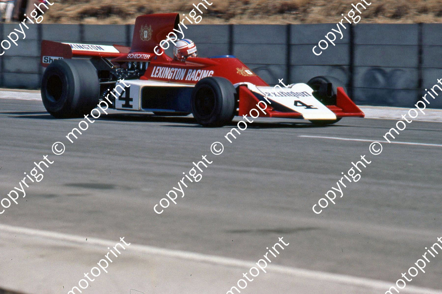 SS Ian Scheckter Tyrrell 007 crashed when 10th pic from nat meeting