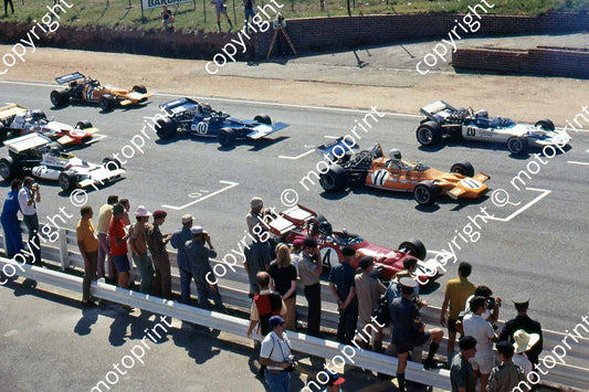 SS Ickx, Hulme, Surtees, Rodriguez, Cevert, Charlton, Gethin