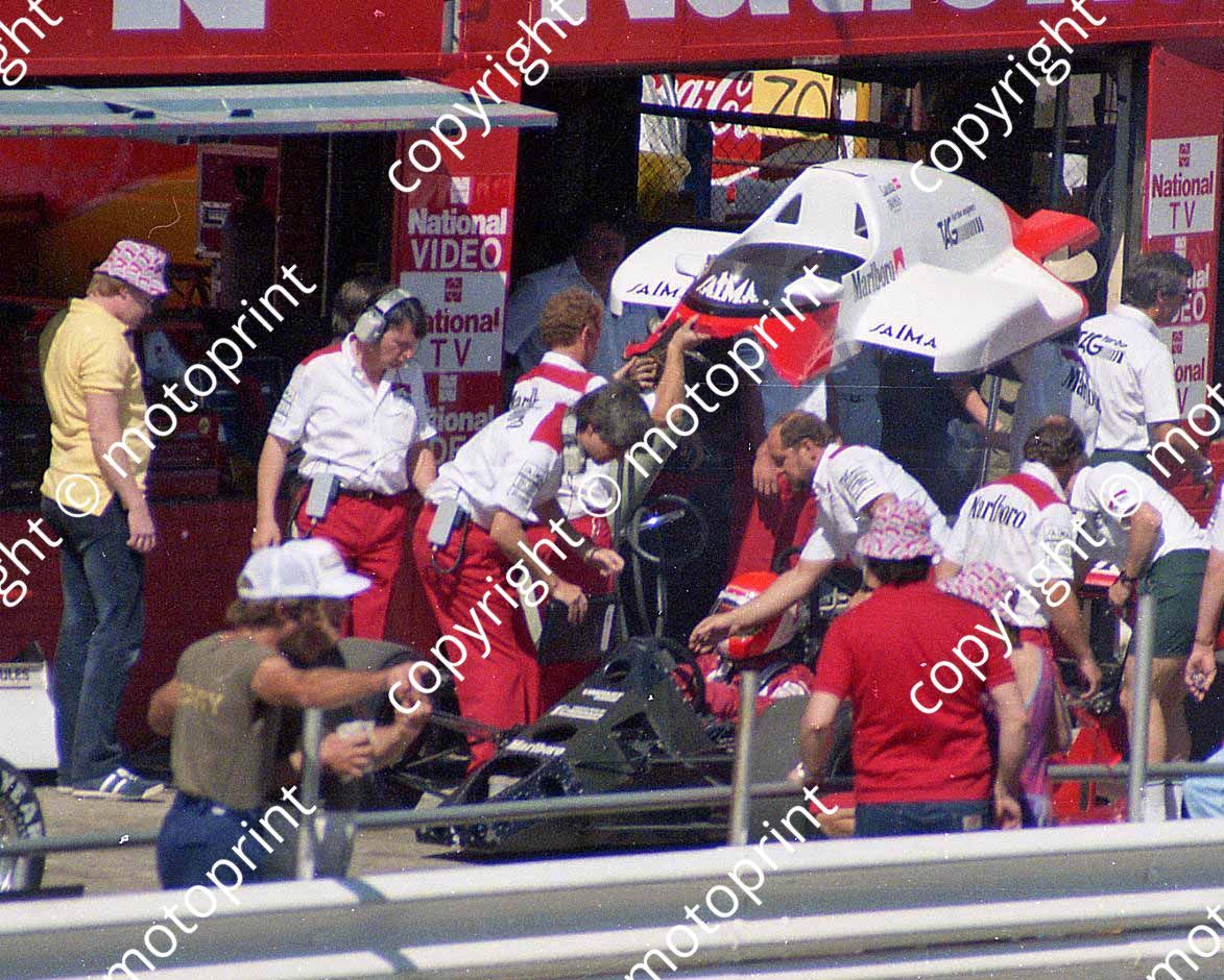 SS John Barnard left; Lauda McLaren stripped (thanks to Colin Burgess)  (18)