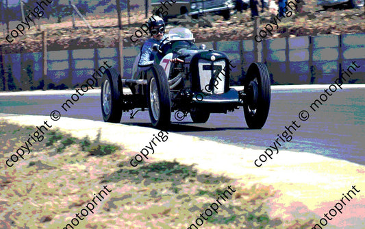 SS Les Miller MG Spider Phil Howie Leeukop poster