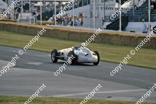 SS Mercedes W196 Moss 3
