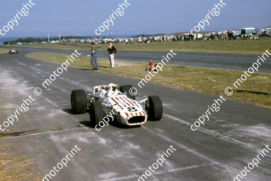 SS Pretorius facing the sun Lola T140 Walls nose damage 4 May