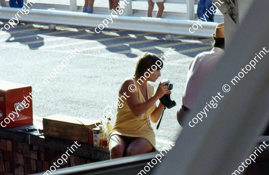 SS Serious photographer