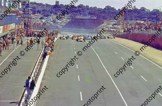 SS Start Regazzoni, Ickx, Fittipaldi, Amon. Andretti, Stewart, Gethin on gravel  (Thanks to Ken Stewart)  (27)