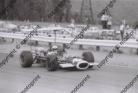 SS Surtees BRM P138 (47)