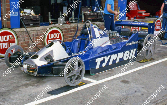 SS Tyrrell 009 stripped