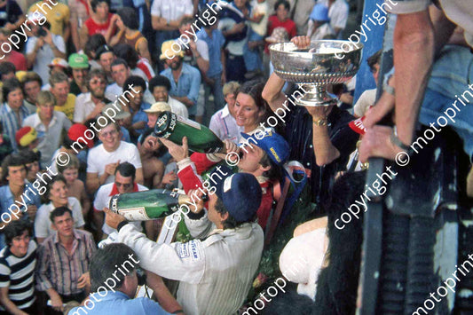 SS Villeneuve Jarier podium