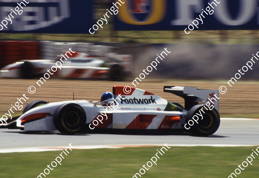 SS Warwick Footwork FA13_ Suzuki off [not pin sharp] (Burgess)