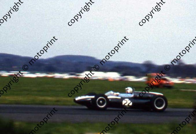 SS Bruce McLaren Cooper 4 cyl 23 April redone