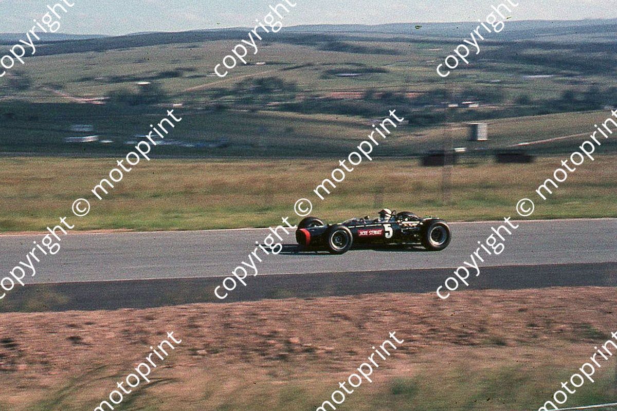 SS (thanks Stuart Falconer) a 136 1967 SA GP Stewart BRM H16 cropped