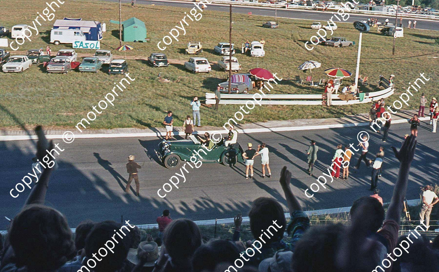 SS (thanks Stuart Falconer) a 297 1972 SA GP Hulme victory lap