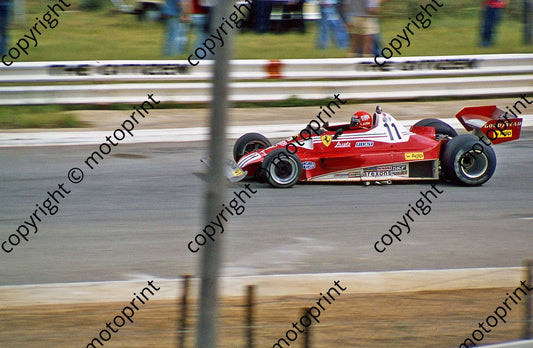 SS (thanks Stuart Falconer) a 580 1977 SA GP Lauda Ferrari note roll bar debris from Pryce accident under car