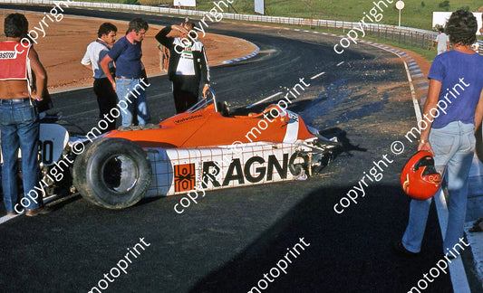 SS (thanks Stuart Falconer) a 789 1982 SA GP pre-race Surer Arrows