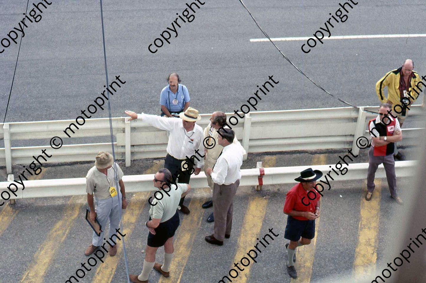 SS ae Delay, Rundel, Kenyon, Denny Hulme, Tucker checking Leeukop for rainstorm