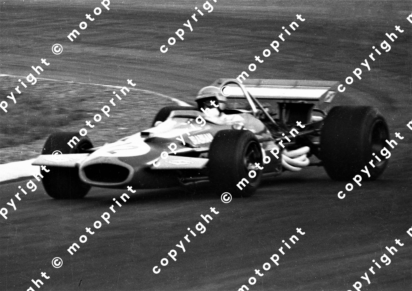 1970 SA GP 12 Jack Brabham BT33 scanned A4 20x30cm (Malcolm Sampson Motorsport Photography) 371