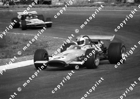 1970 SA GP 6 Denny Hulme McLaren M14a scanned A4 20x30cm  blemishes on track (Malcolm Sampson Motorsport Photography)367 (2) - Copy
