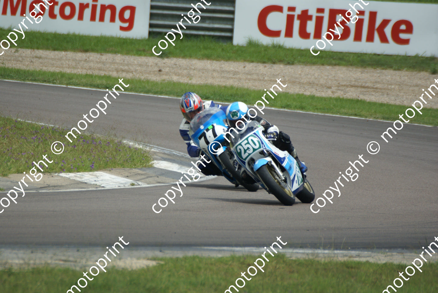 Van Breda (Les) Suzuki ; Schultz Yamaha DSC06458