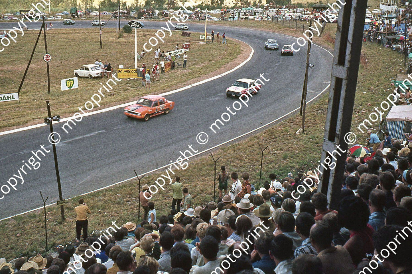 a 202 1970 SA GP saloon race Gunston Cortina Olthoff_ BMW Schultz_ Tiger Marais Keizan Taunus 20M