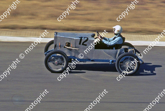 a 463 1975 Kya RMC races Bob Twydell MG-Morris Spl