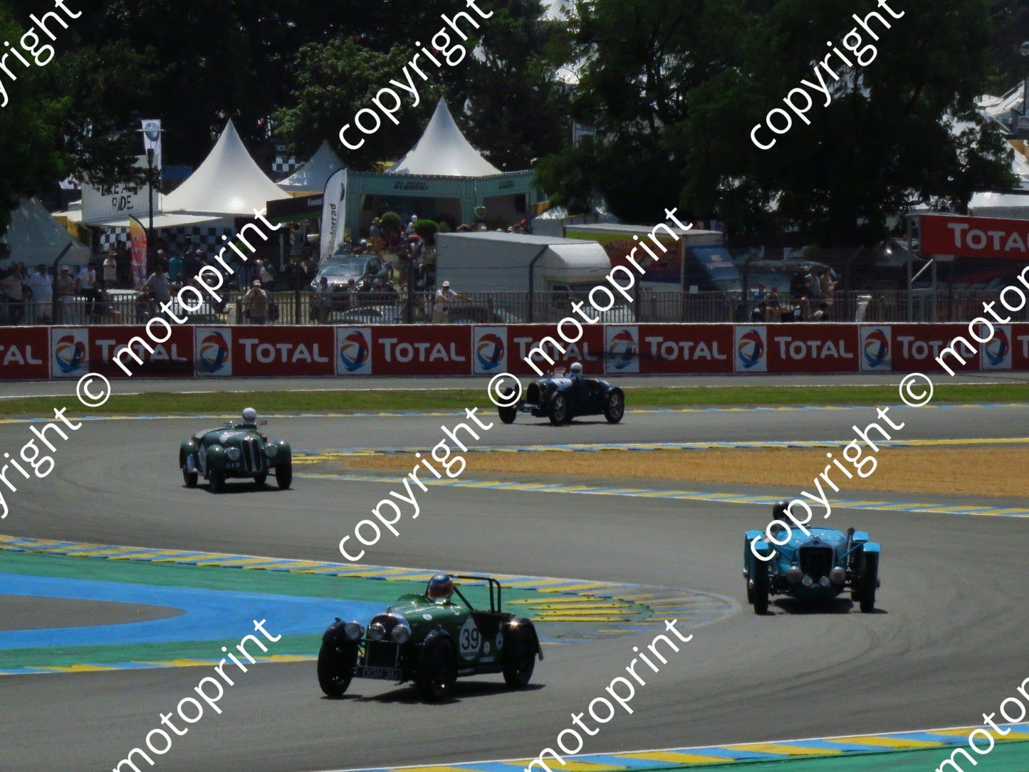 grid 1 39 Morgan 4-4 TT Replica Adrien van der Kroft, Robert Plant prac  (26)