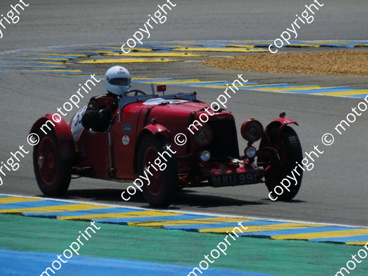 grid 1 53 Aston Martin Ulster Edward, Richard Bradley prac  (14)