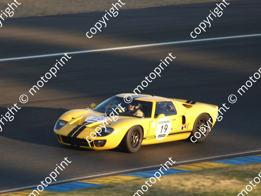 grid 4 19 GT40 Christophe van Riet Sat evening (13)