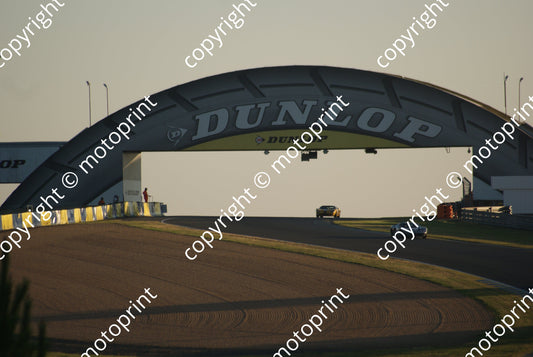 grid 4 28 GT40 Andrew Smith, James Cottingham, 19  GT40 C Van Riet Sat evening (25)