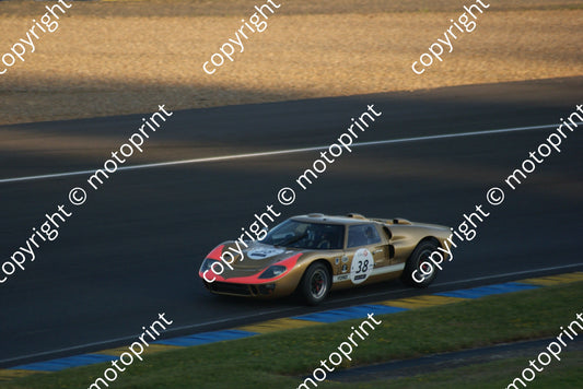 grid 4 38 GT40 Claude Nahum Sat evening (3)