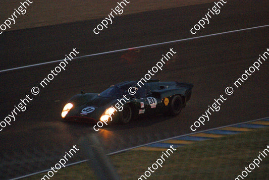 grid 5 31 Lola T70 Mk3 David Hart Sat evening  (46)