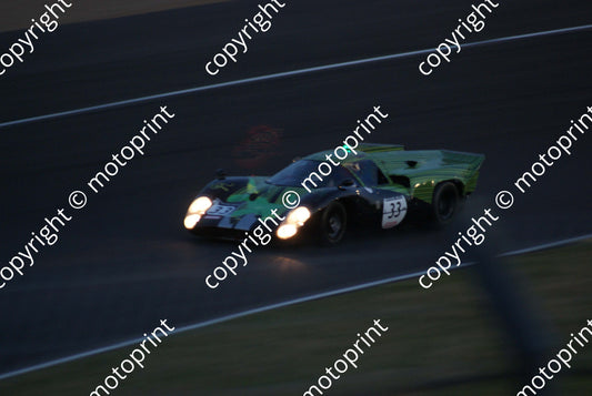 grid 5 33 Lola T70 Mk3 Richard Mille, Carlos Tavares Sat evening (22)