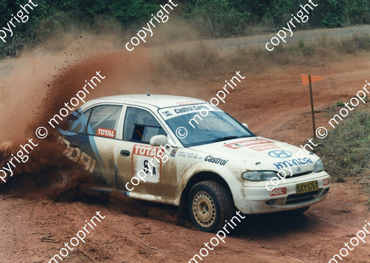 or 1995 Total Intnl Kuun Sieling Hyundai Accent 4x4 Hyundai first ever in SA186