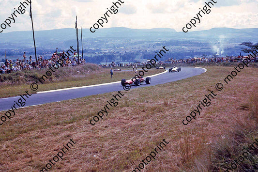 ss Van Rooyen BT24 Pretorius Lola T140 Hesketh Easter 1968 redone